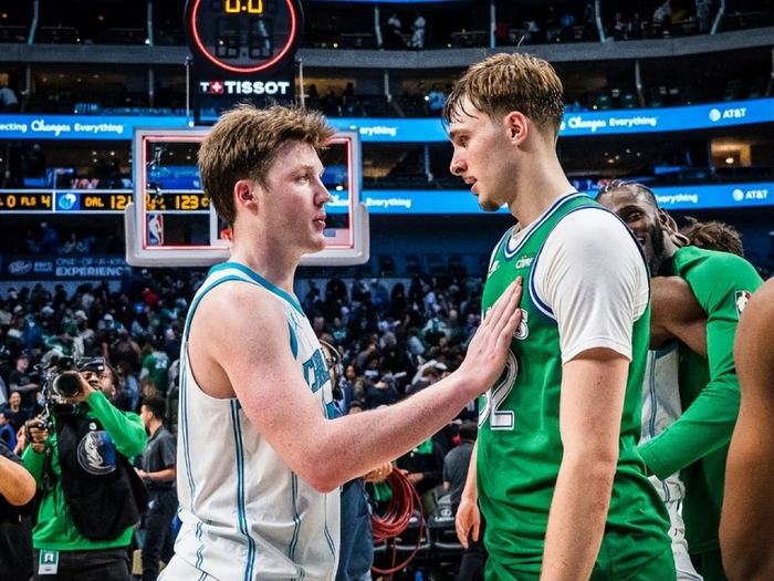 康·克尼普尔高效三分反超库珀·弗拉格领跑最佳