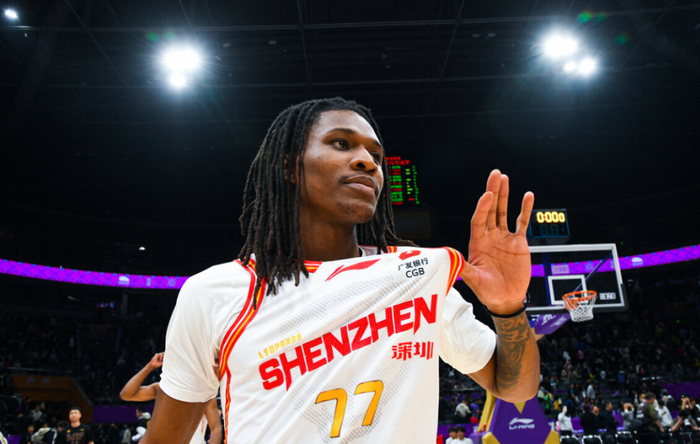 深圳男篮末节逆转北控史密斯36分绝杀创纪录