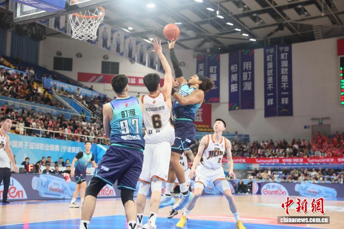 宁波町渥男篮首进CBA季后赛 赢得关键战役